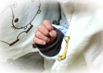 Umbilical Cord Care Simplified: A Step-by-Step Guide for First-Time Moms