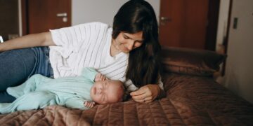 Understanding Newborn Jaundice: Symptoms, Signs, and Action Steps