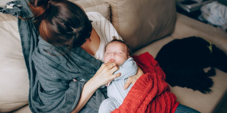 Why the Cross-Cradle Hold is a Game Changer for Breastfeeding Positions