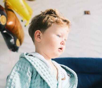 5 Essential Strategies for Setting Screen Time Limits for Kids