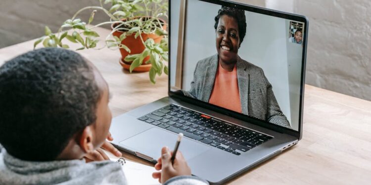 7 Essential Tips for Making Reading with Children Fun and Effective