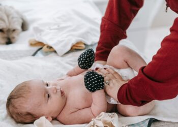 Newborn Baby Checklist: Top Items Experts Recommend