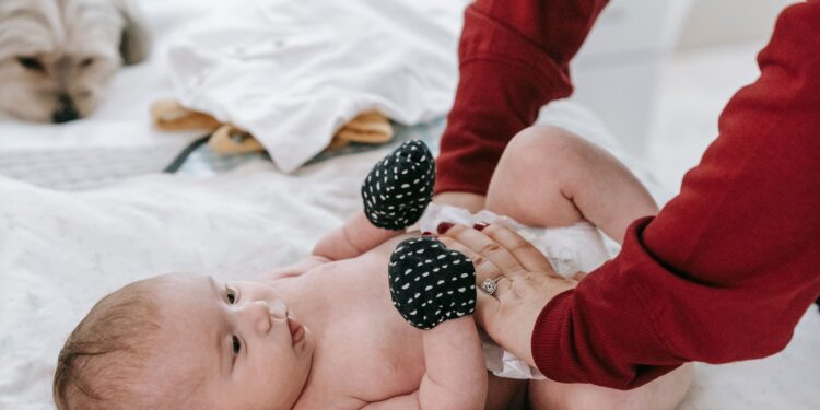 Newborn Baby Checklist: Top Items Experts Recommend